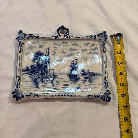 Delftware Blue and White Decorative Ceramic Plaque - Picture 3 of 8
